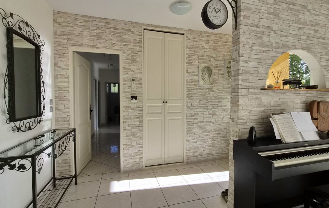 ACCES IMMOBILIER : Maison / Villa | MONTJOIRE (31380) | 142 m2 | 350 000 &euro; 
