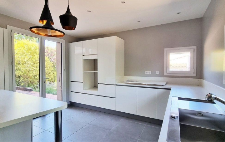 Maison LAVAUR 250 m2 610 000 € Maison LAVAUR 250 m2 610 000 €