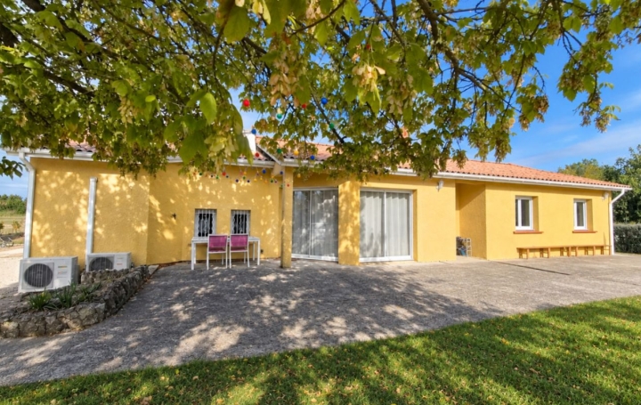 Maison   MONTJOIRE  142 m2 350 000 € 